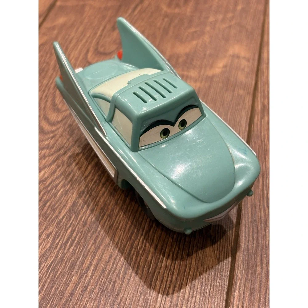 GEOTRAX Disney Pixar Cars Lightning McQueen Sarge Flo No Remote Fisher- Price